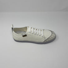 Load image into Gallery viewer, Fendi Sneaker Tess Canvas
